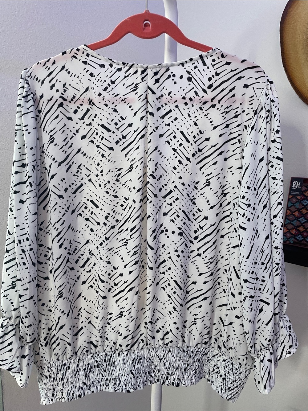Philosophy Black & White V-Neck Printed Blouson Top 28”ptp - Picture 6 of 6